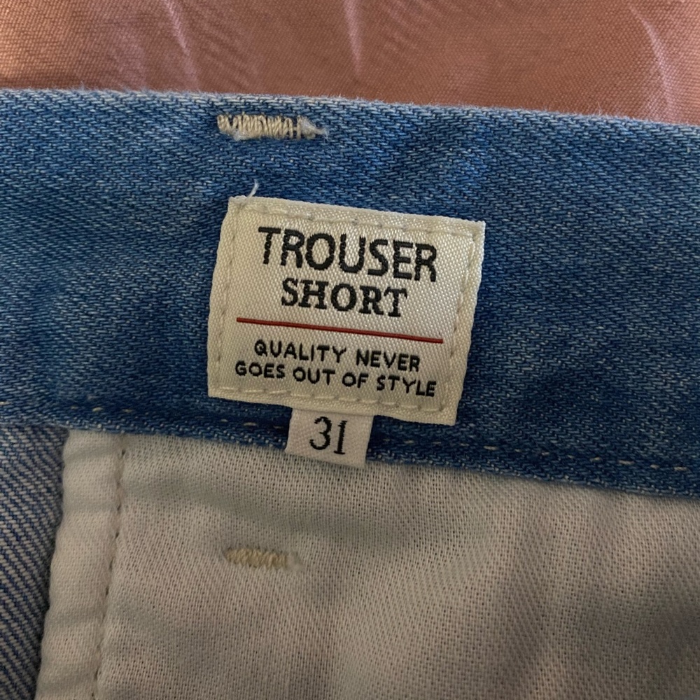 Levi’s Women’s Trouser Shorts Size 31 - Picture 5 of 5